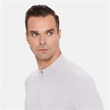 Деталь ткани: эластичный быстросохнущий материал KATAVI